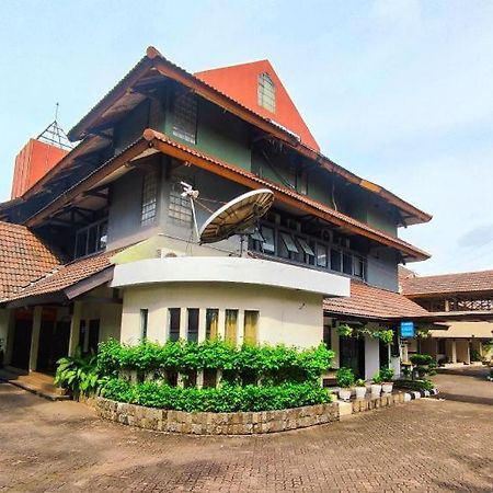 D'Arcici Hotel Plumpang Джакарта Экстерьер фото