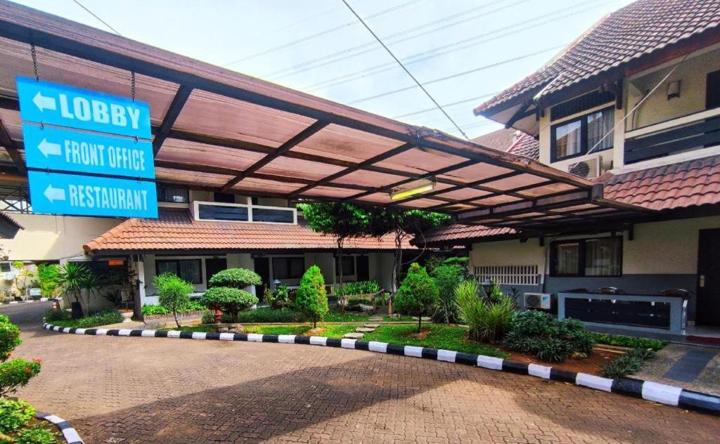 D'Arcici Hotel Plumpang Джакарта Экстерьер фото